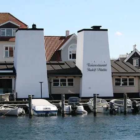 Rodkaergard 3*